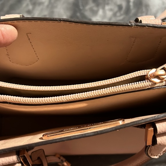 Michael Kors Crossbody EUC Soft Pink Very Small Bag MSMT 10”W 8”H ROSE Hardware - Picture 4 of 10